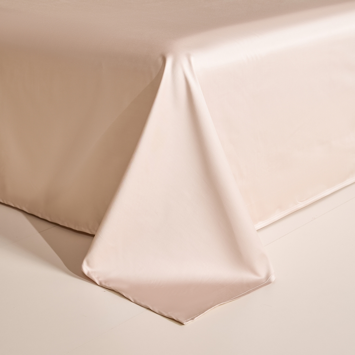 91家纺网 家纺一手货源 找家纺 拼社家纺 2026新款A类全棉50s双股100Pro贡缎长绒棉四件套全棉四件套简约纯色纯棉床上用品 舒肤蕾+香槟色