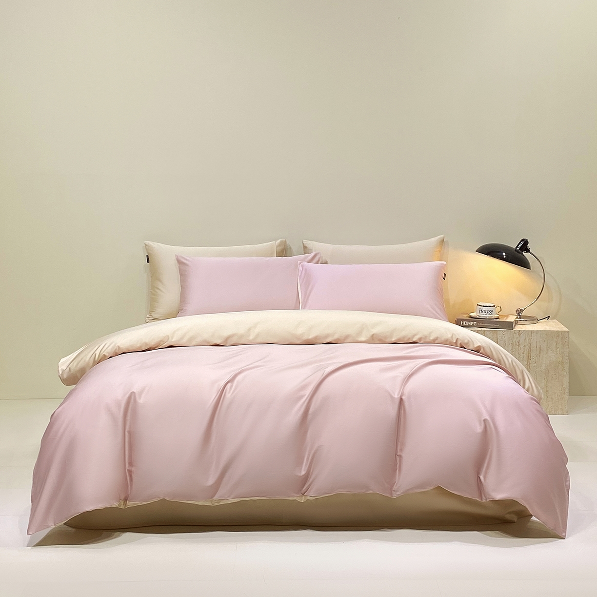 91家纺网 家纺一手货源 找家纺 拼社家纺 2026新款A类全棉50s双股100Pro贡缎长绒棉四件套全棉四件套简约纯色纯棉床上用品 天竺粉+香槟金