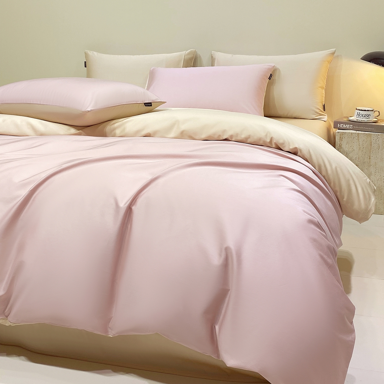 91家纺网 家纺一手货源 找家纺 拼社家纺 2026新款A类全棉50s双股100Pro贡缎长绒棉四件套全棉四件套简约纯色纯棉床上用品 天竺粉+香槟金