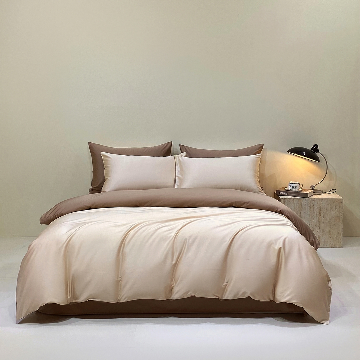 91家纺网 家纺一手货源 找家纺 拼社家纺 2026新款A类全棉50s双股100Pro贡缎长绒棉四件套全棉四件套简约纯色纯棉床上用品 香槟金+雾棕咖