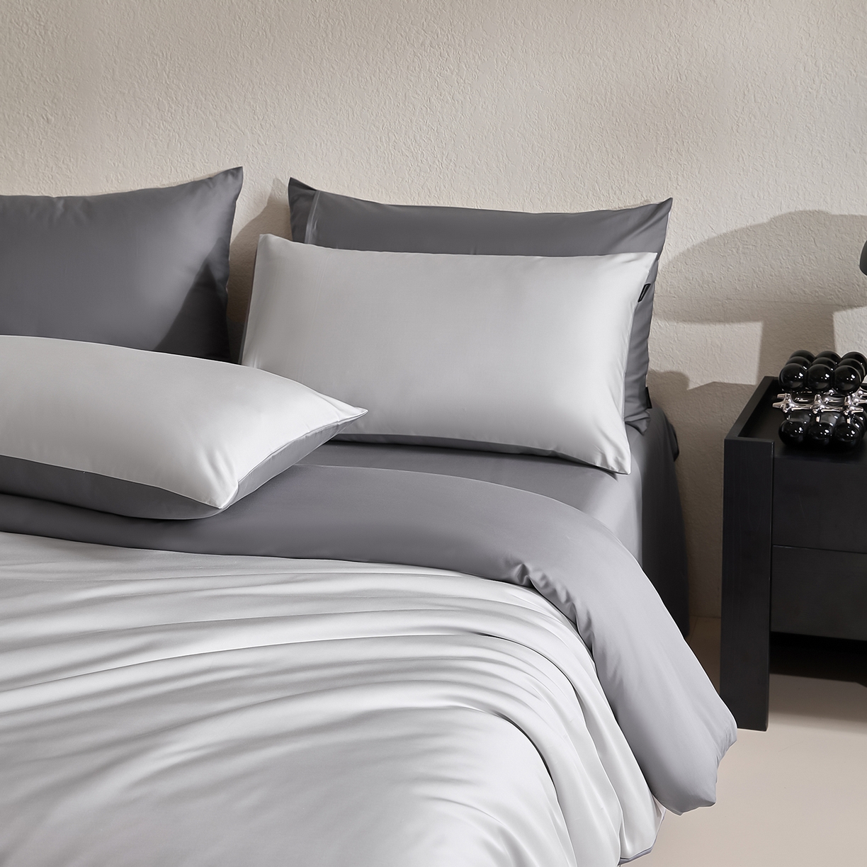 91家纺网 家纺一手货源 找家纺 拼社家纺 2026新款A类全棉50s双股100Pro贡缎长绒棉四件套全棉四件套简约纯色纯棉床上用品 雅士灰+高级灰