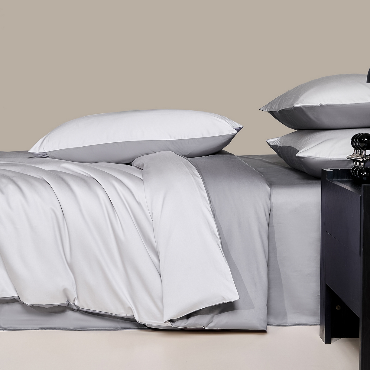 91家纺网 家纺一手货源 找家纺 拼社家纺 2026新款A类全棉50s双股100Pro贡缎长绒棉四件套全棉四件套简约纯色纯棉床上用品 雅士灰+高级灰