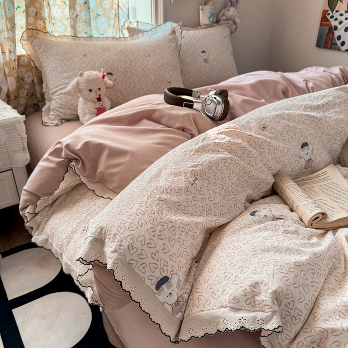 91家纺网 家纺一手货源 找家纺 梦纤绒 2026新款A类仿棉古法水洗棉法式全棉花边四件套甜心萌宠