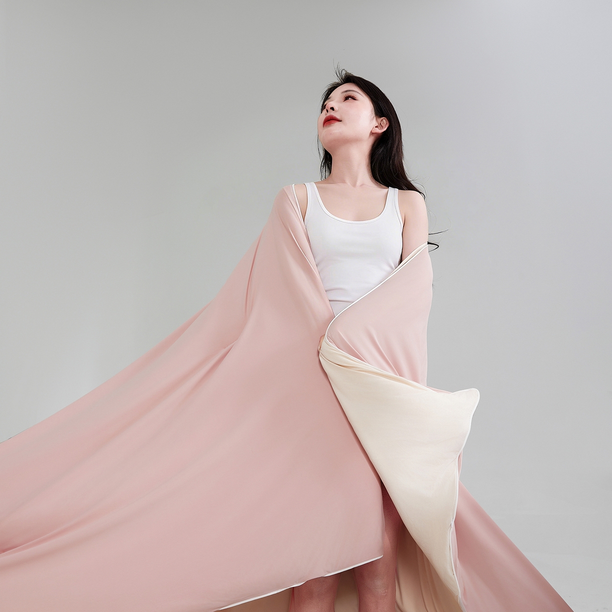 91家纺网 家纺一手货源 找家纺 熙宴家纺 2026新款锦氨凉感MAX脱脂棉花夏被 被子被芯 冰玉+柔粉