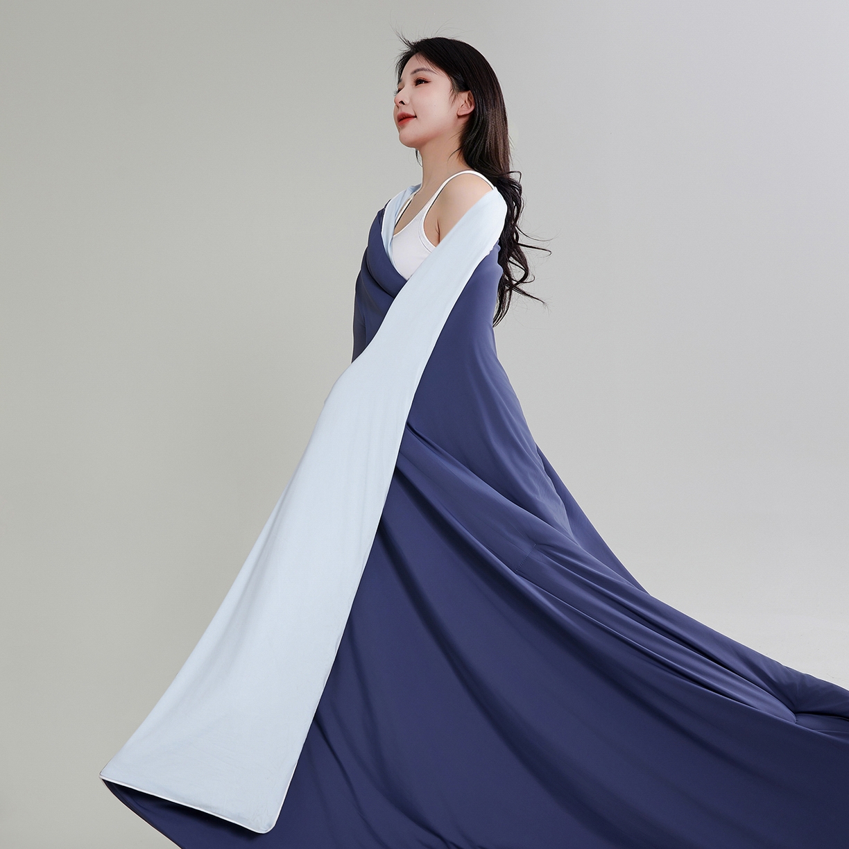 91家纺网 家纺一手货源 找家纺 熙宴家纺 2026新款锦氨凉感MAX脱脂棉花夏被 被子被芯 深蓝+浅蓝