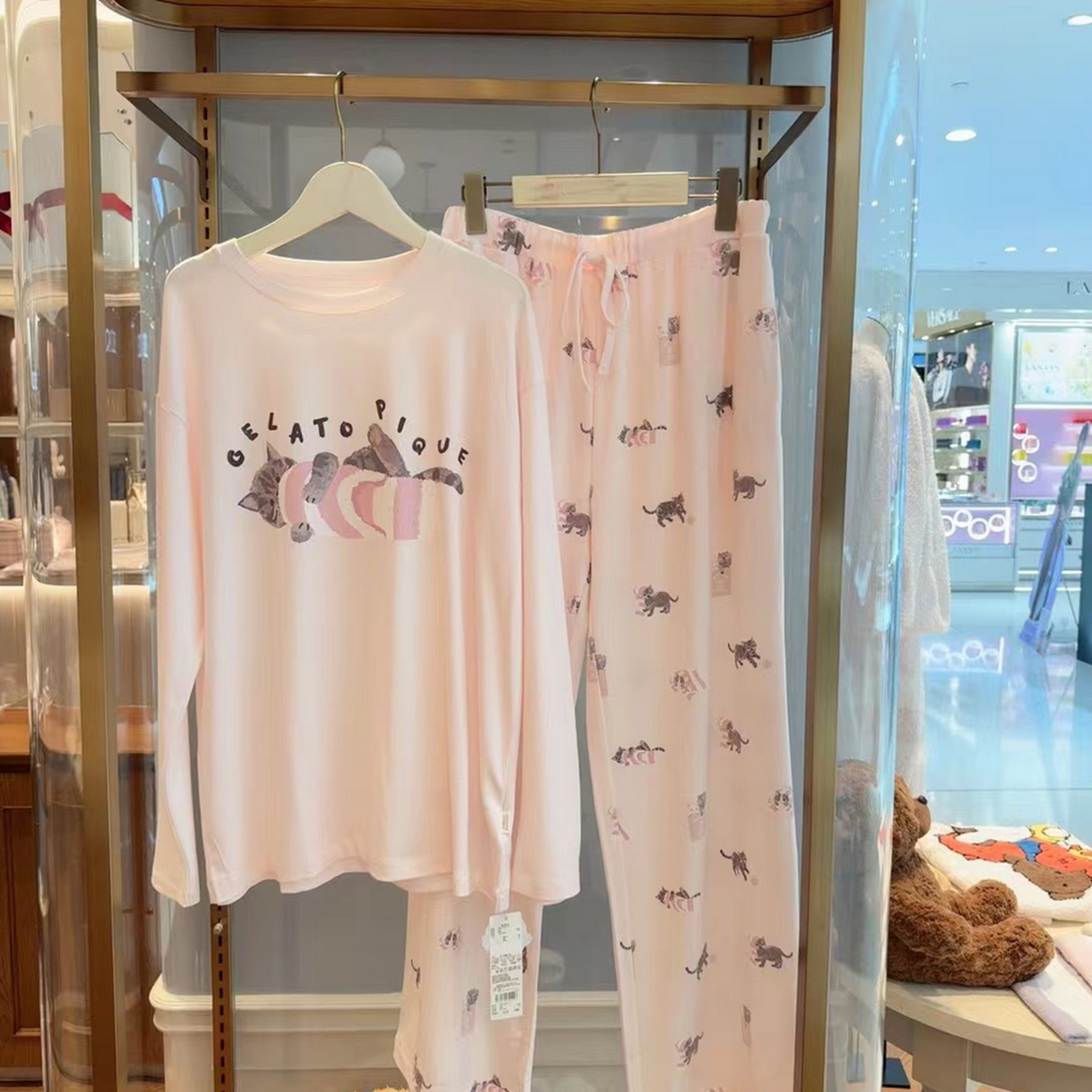 91家纺网 家纺一手货源 找家纺 （总）妍景家居生活馆 2026新款猫咪拖鞋套装