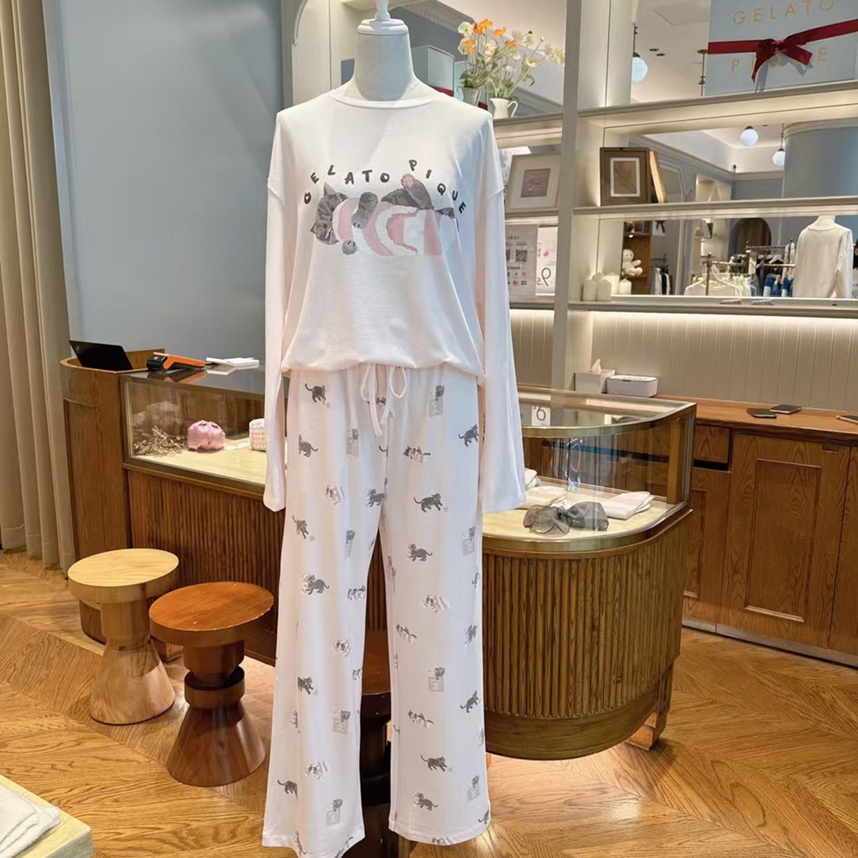 91家纺网 家纺一手货源 找家纺 妍景家居生活馆 2026新款猫咪拖鞋套装 粉色