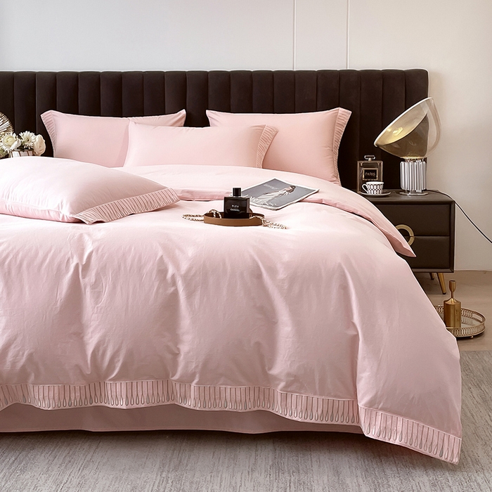 91家纺网 家纺一手货源 找家纺 拼社家纺 2026新款A类色织全棉水洗棉四件套纯棉四件套刺绣床上用品-黛妮卡系列 黛妮卡-玫瑰粉