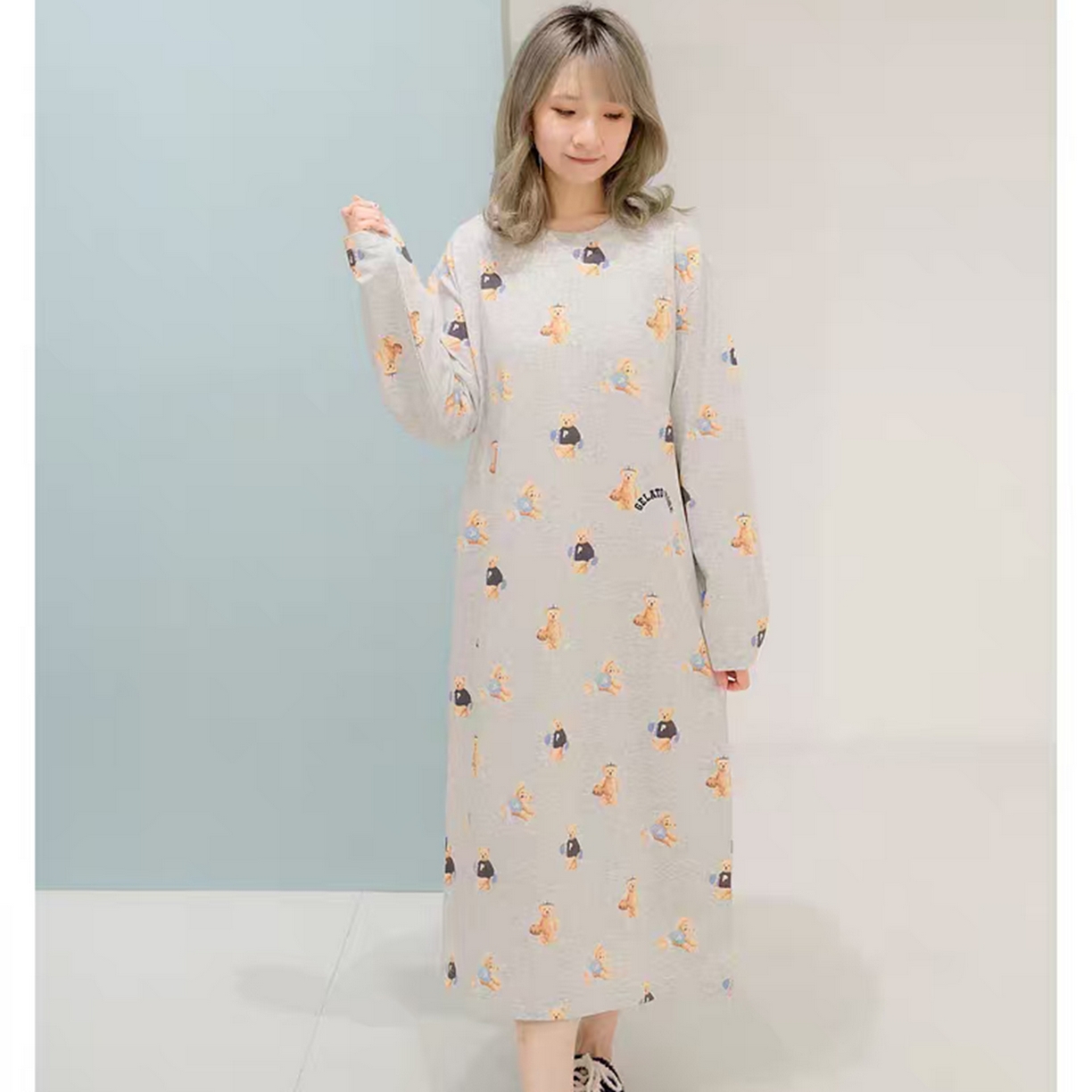 91家纺网 家纺一手货源 找家纺 妍景家居生活馆 2026新款满印运动小熊睡裙 灰色