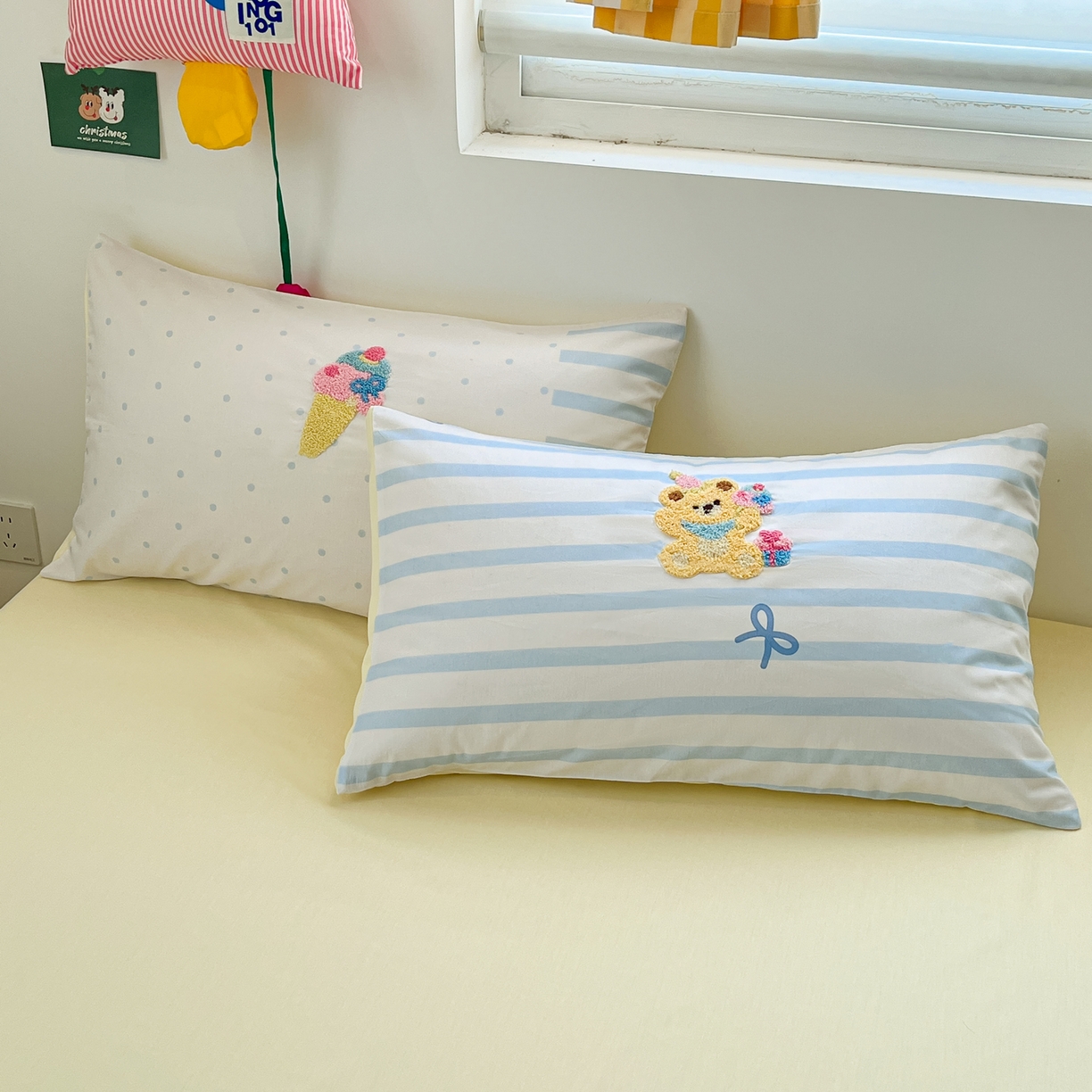 91家纺网 家纺一手货源 找家纺 丽涵家纺 2026新款全棉纯棉数码印大版定位毛巾绣四件套 小狗冰淇淋