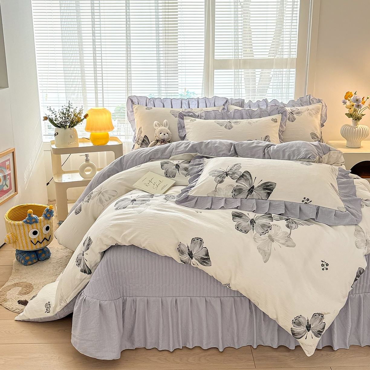 91家纺网 家纺一手货源 找家纺 民新家纺 2026新款泡芙双层纱床盖款四件套 蝴蝶飞舞