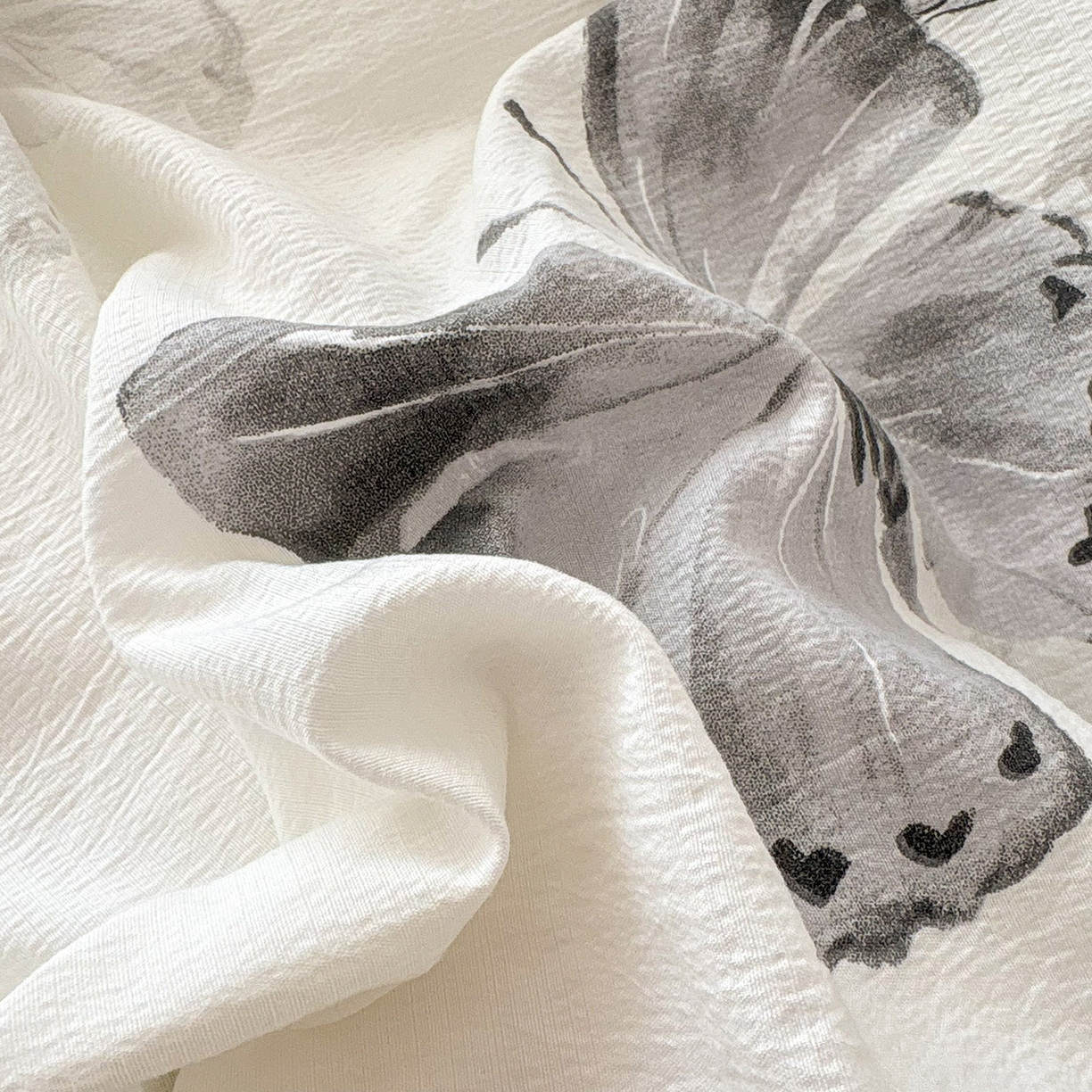 91家纺网 家纺一手货源 找家纺 民新家纺 2026新款泡芙双层纱床盖款四件套 蝴蝶飞舞