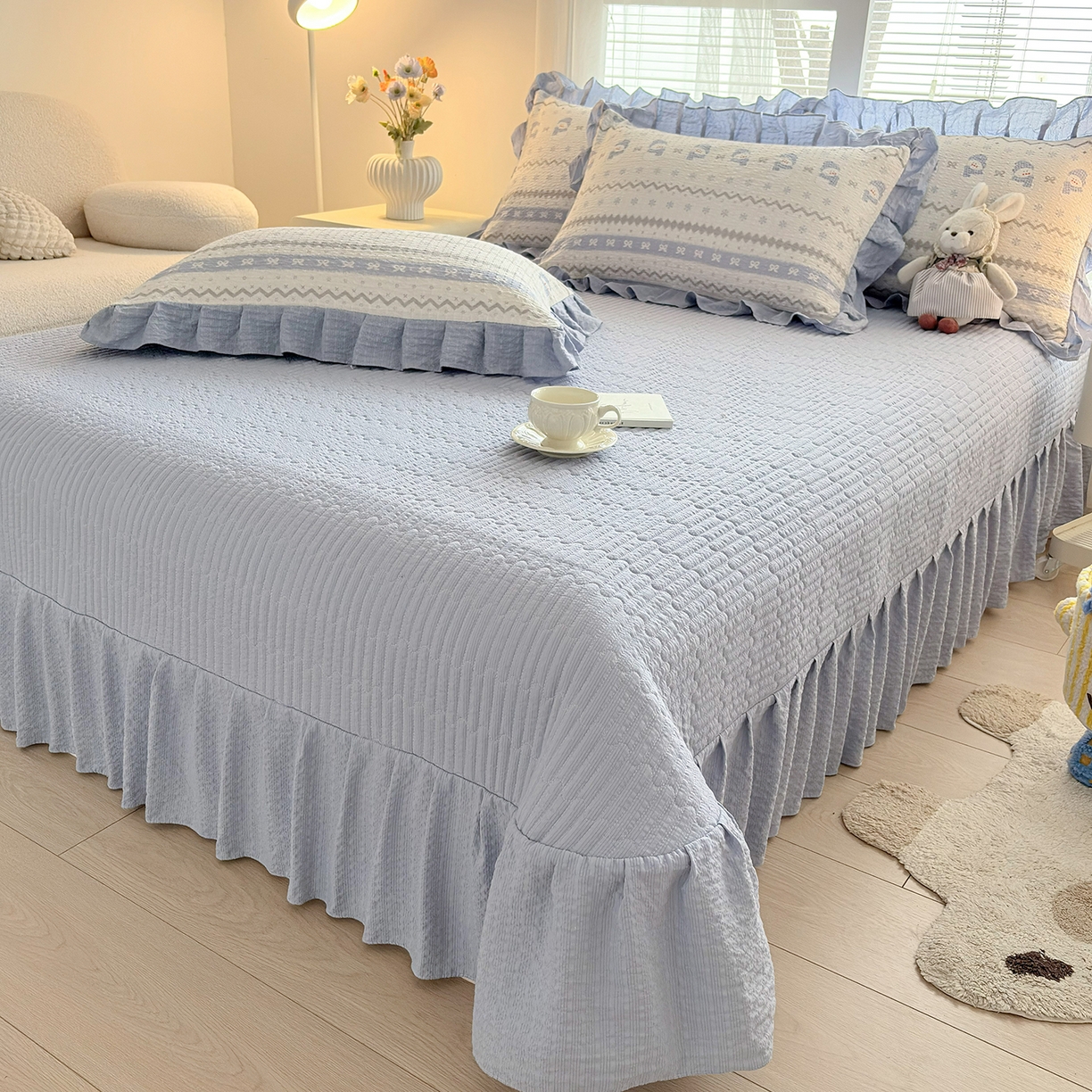 91家纺网 家纺一手货源 找家纺 民新家纺 2026新款泡芙双层纱床盖款四件套 小雪人-蓝