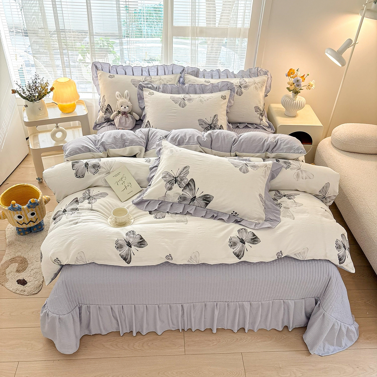 91家纺网 家纺一手货源 找家纺 民新家纺 2026新款泡芙双层纱床盖款四件套 蝴蝶飞舞