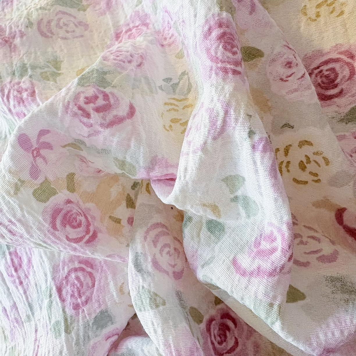 91家纺网 家纺一手货源 找家纺 民新家纺 2026新款泡芙双层纱床盖款四件套 水彩玫瑰