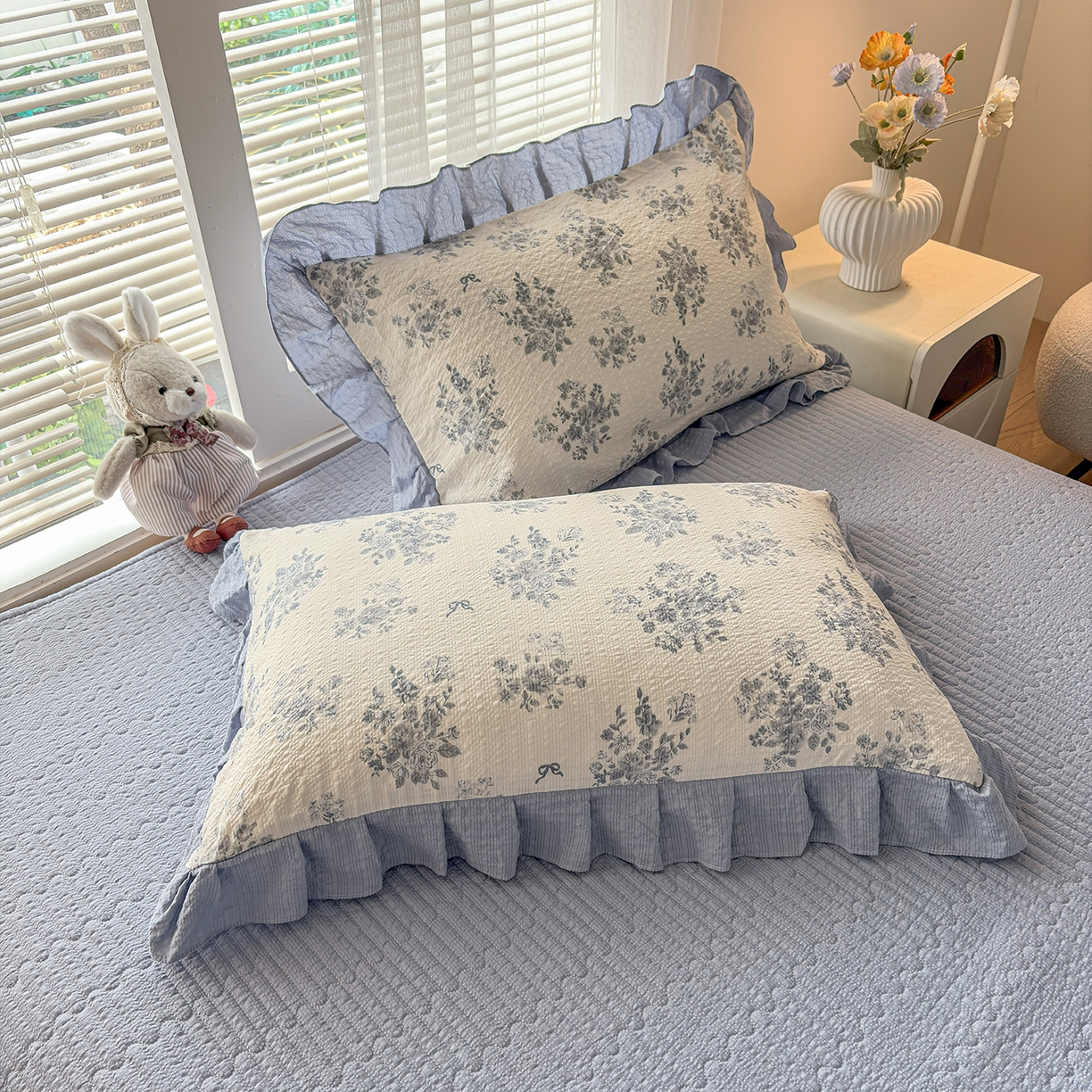 91家纺网 家纺一手货源 找家纺 民新家纺 2026新款泡芙双层纱床盖款四件套 仲夏之梦