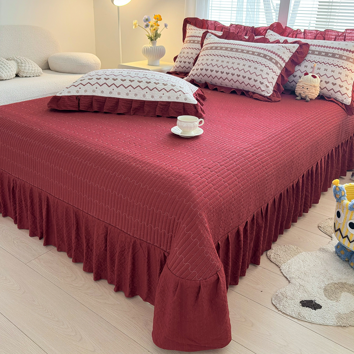 91家纺网 家纺一手货源 找家纺 民新家纺 2026新款泡芙双层纱床盖款四件套 小雪人-红