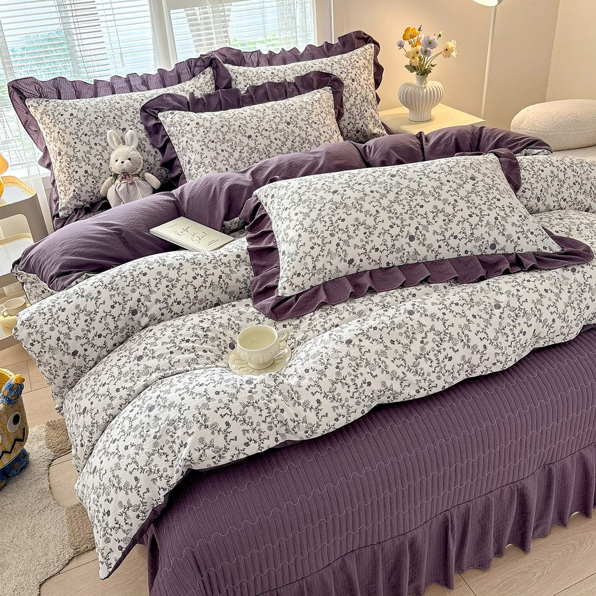 91家纺网 家纺一手货源 找家纺 民新家纺 2026新款泡芙双层纱床盖款四件套 晨雾花园