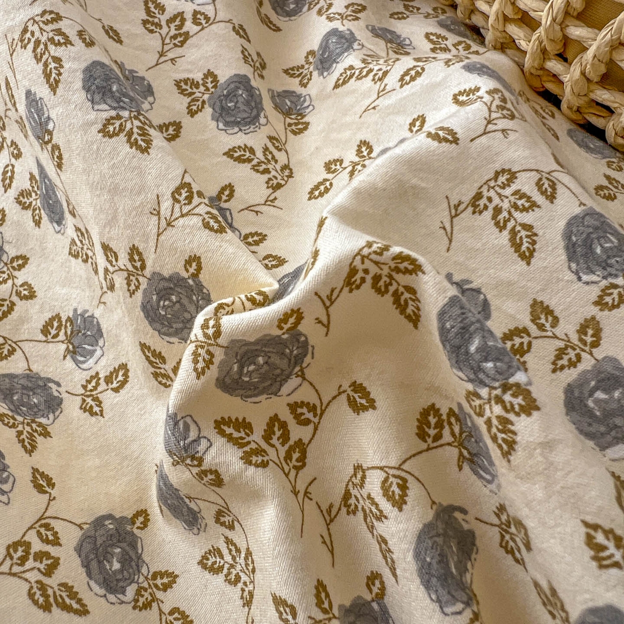 91家纺网 家纺一手货源 找家纺 睡美美家纺 2026新款水洗云朵棉亲肤花边款四件套 花影