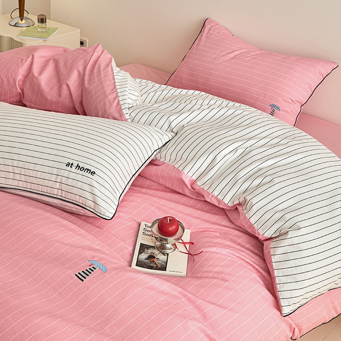 91家纺网 家纺一手货源 找家纺 蓝邻家纺 2025新款牛奶绒大版刺绣四件套-卡通系列 甜蜜果缘