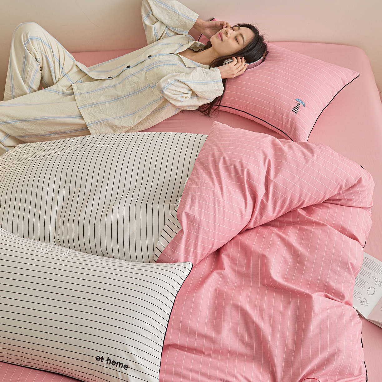 91家纺网 家纺一手货源 找家纺 （总）蓝邻家纺 2026新款全棉纯棉40s“at hone”绣花四件套系列