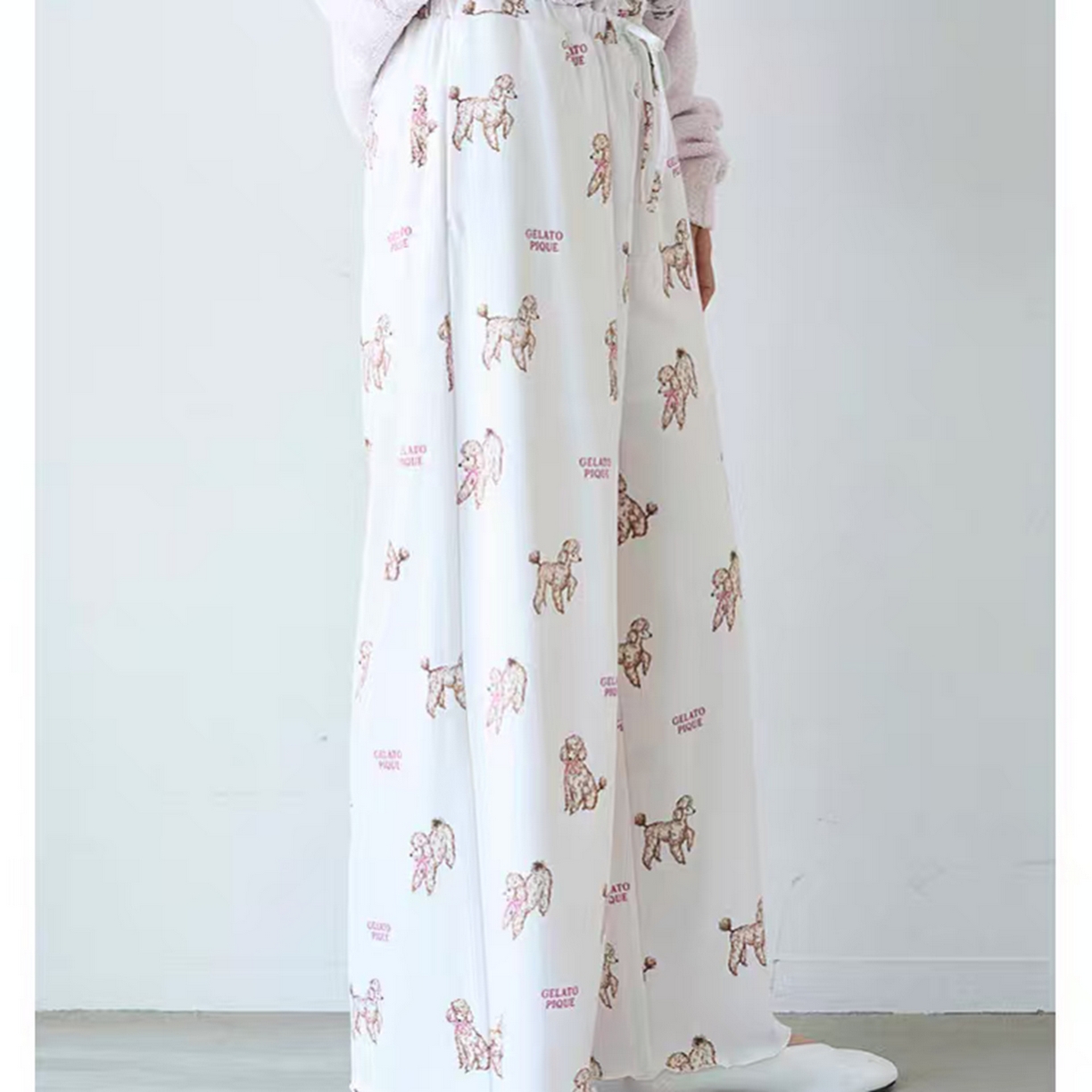 91家纺网 家纺一手货源 找家纺 （总）妍景家居生活馆 2026新款混纺-满印贵宾犬套装