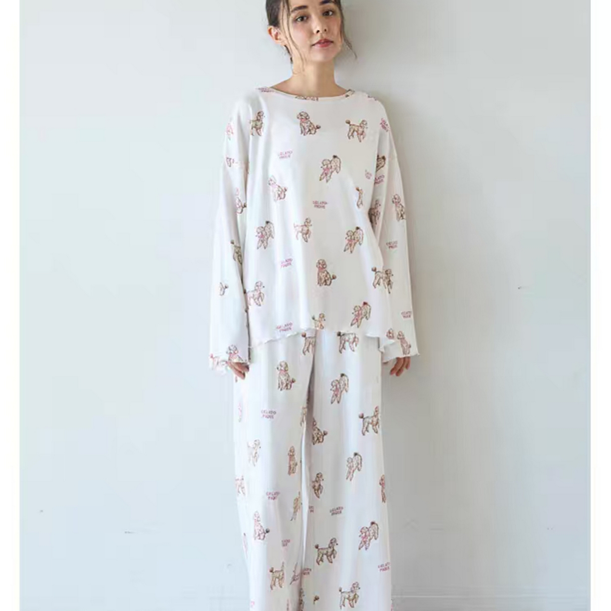 91家纺网 家纺一手货源 找家纺 妍景家居生活馆 2026新款混纺-满印贵宾犬套装 米白色