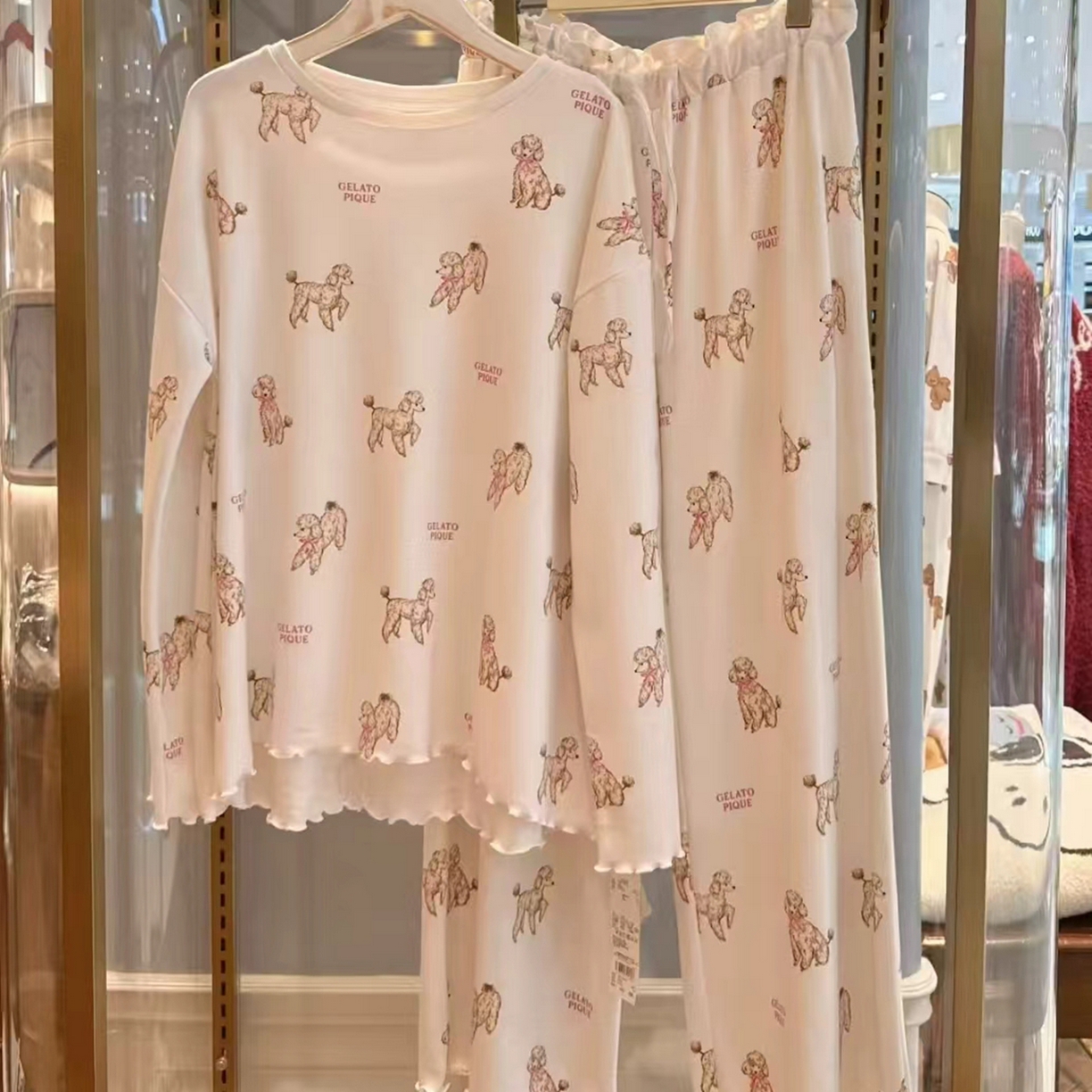 91家纺网 家纺一手货源 找家纺 （总）妍景家居生活馆 2026新款混纺-满印贵宾犬套装