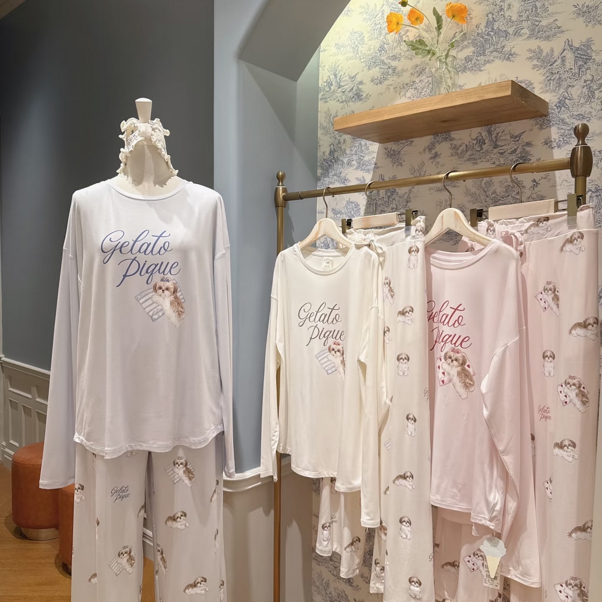 91家纺网 家纺一手货源 找家纺 妍景家居生活馆 2026新款抱枕西施小狗套装 蓝色