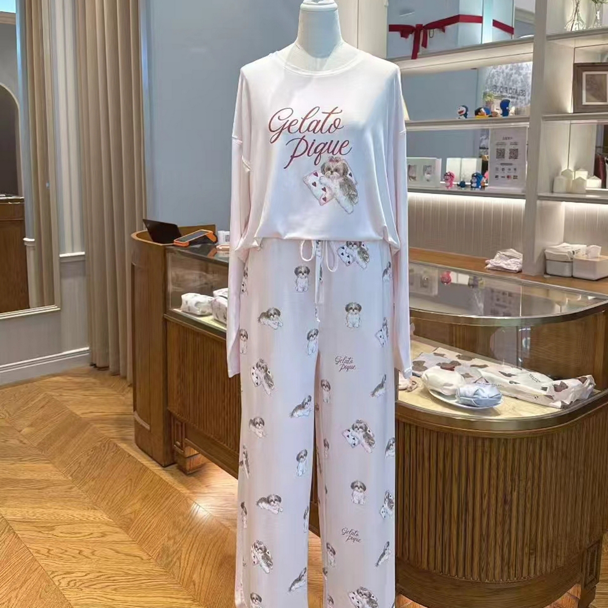 91家纺网 家纺一手货源 找家纺 妍景家居生活馆 2026新款抱枕西施小狗套装 粉色