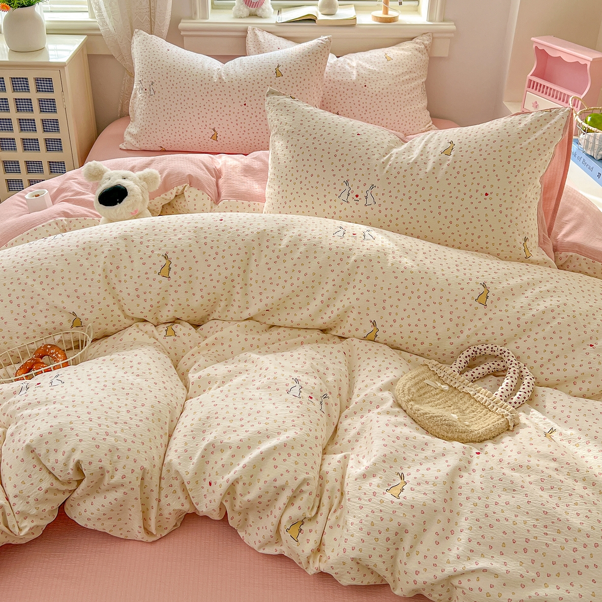 91家纺网 家纺一手货源 找家纺 金梦拉家纺 2026春夏新款云感双层纱皱皱纱系列四件套 爱心小兔