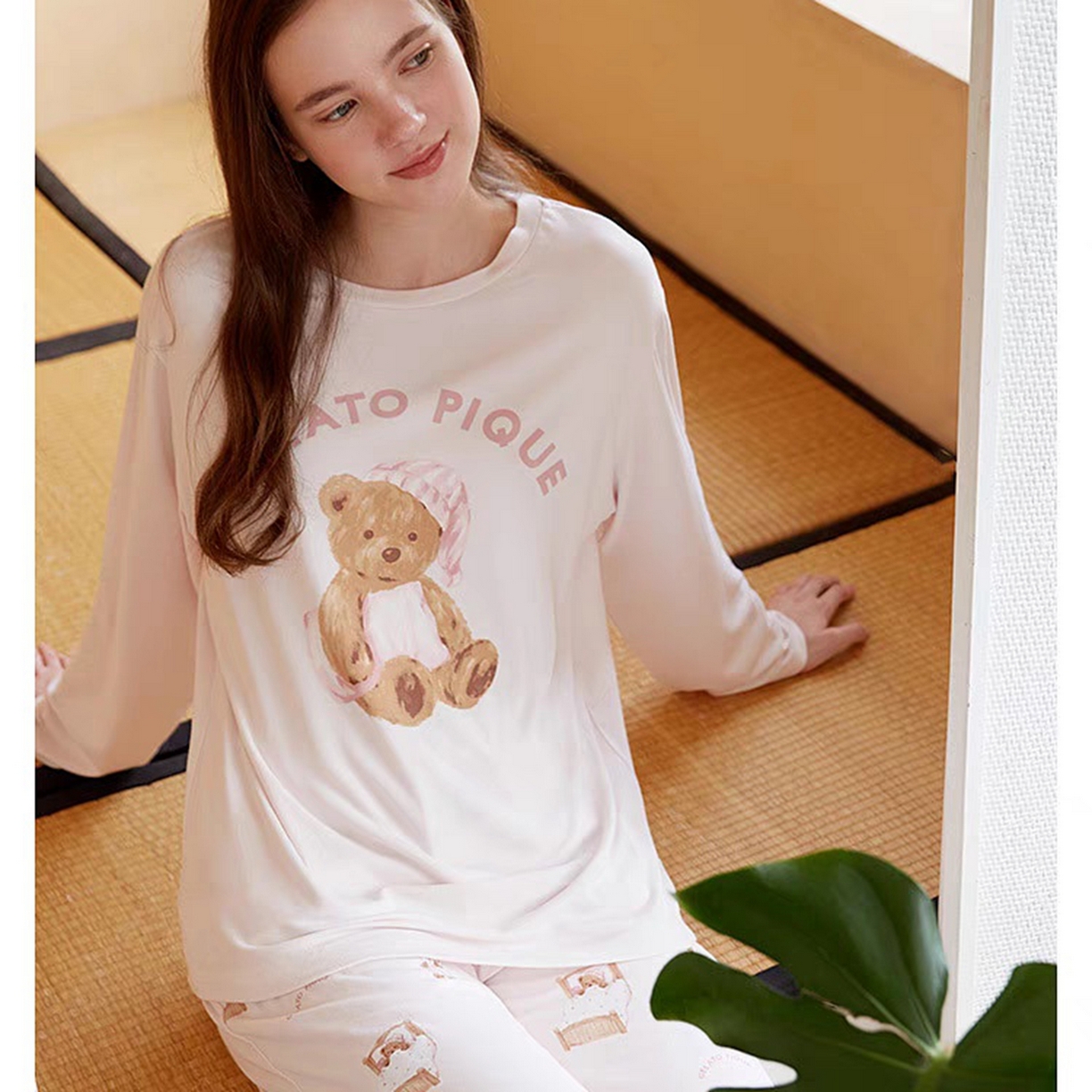 91家纺网 家纺一手货源 找家纺 妍景家居生活馆 2026新款抱枕带帽小熊套装 粉色