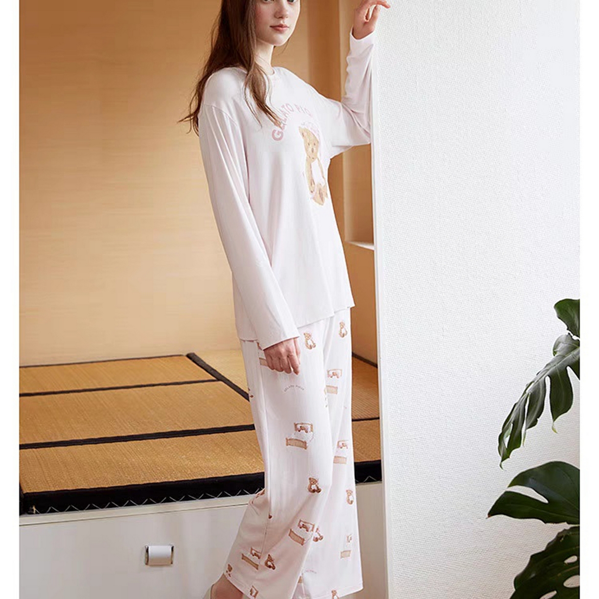 91家纺网 家纺一手货源 找家纺 妍景家居生活馆 2026新款抱枕带帽小熊套装 粉色