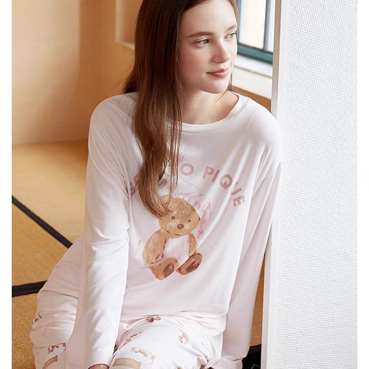 91家纺网 家纺一手货源 找家纺 妍景家居生活馆 2026新款抱枕带帽小熊套装 粉色