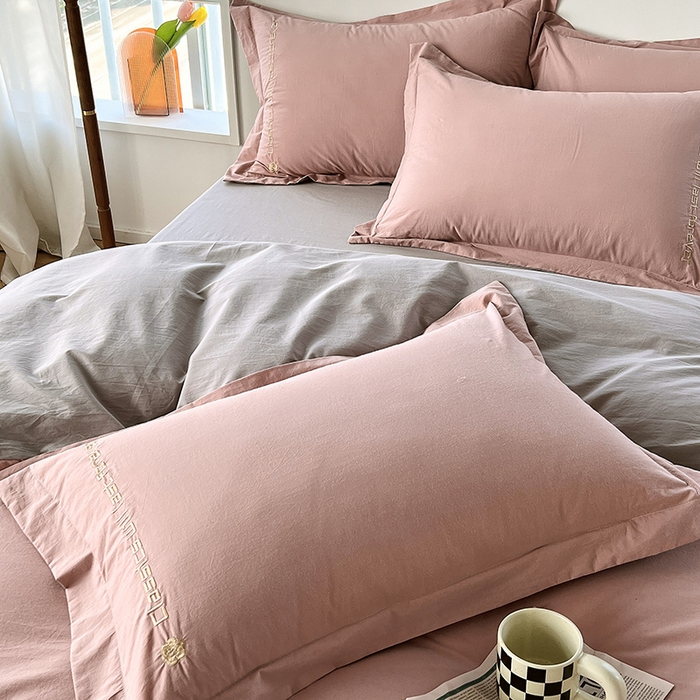 91家纺网 家纺一手货源 找家纺 拼社家纺 2026新款A类色织全棉水洗棉四件套纯棉四件套刺绣床上用品-漫系列 红豆沙+雅灰