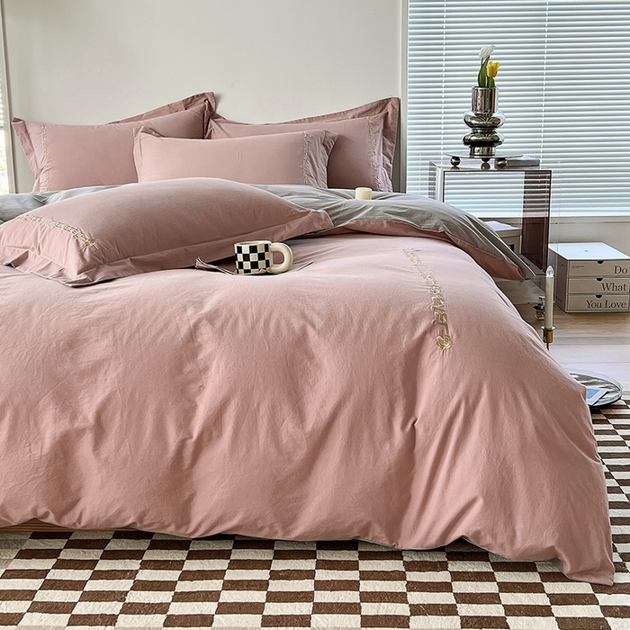 91家纺网 家纺一手货源 找家纺 拼社家纺 2026新款A类色织全棉水洗棉四件套纯棉四件套刺绣床上用品-漫系列 红豆沙+雅灰