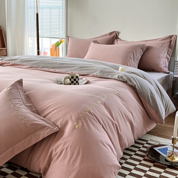 91家纺网 家纺一手货源 找家纺 拼社家纺 2026新款A类色织全棉水洗棉四件套纯棉四件套刺绣床上用品-漫系列 红豆沙+雅灰