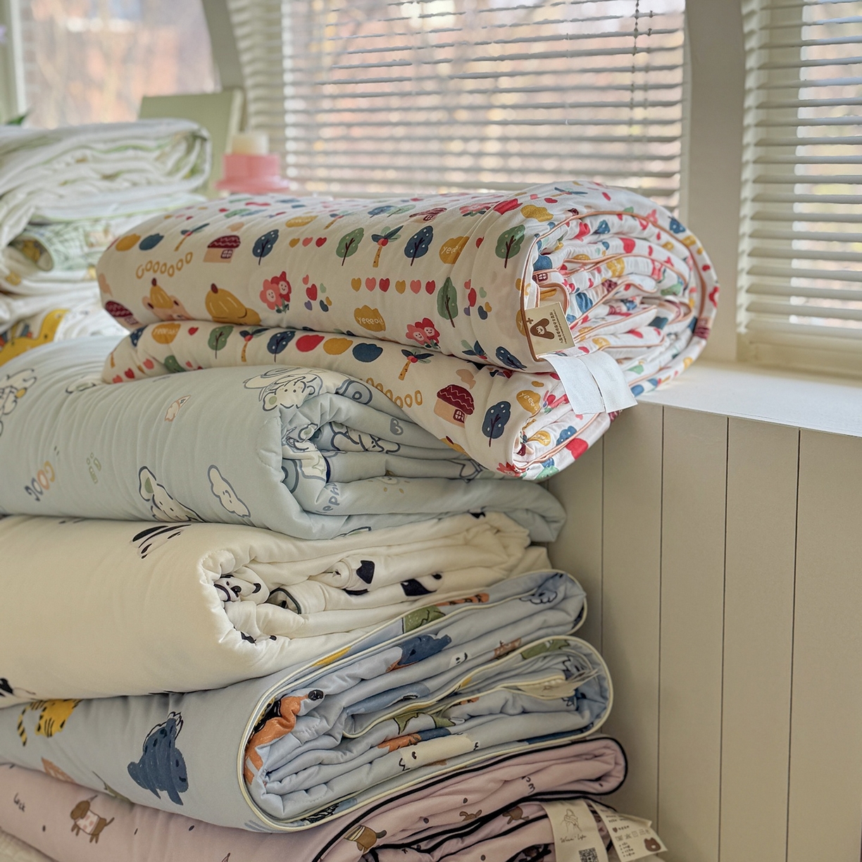 91家纺网 家纺一手货源 找家纺 （总）咏绒家纺工厂店 厂家直销网销爆款花型永不断货2025春夏新款A类牛奶针织棉大豆夏被（长期款）