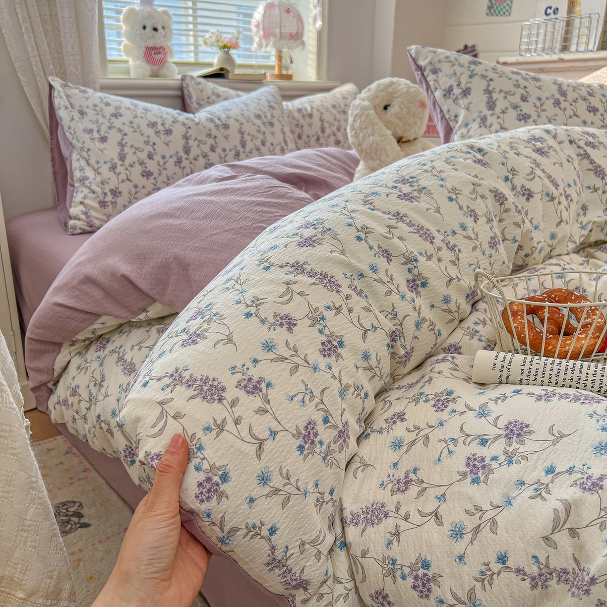 91家纺网 家纺一手货源 找家纺 金梦拉家纺 2026春夏新款云感双层纱皱皱纱系列四件套 春日铃兰