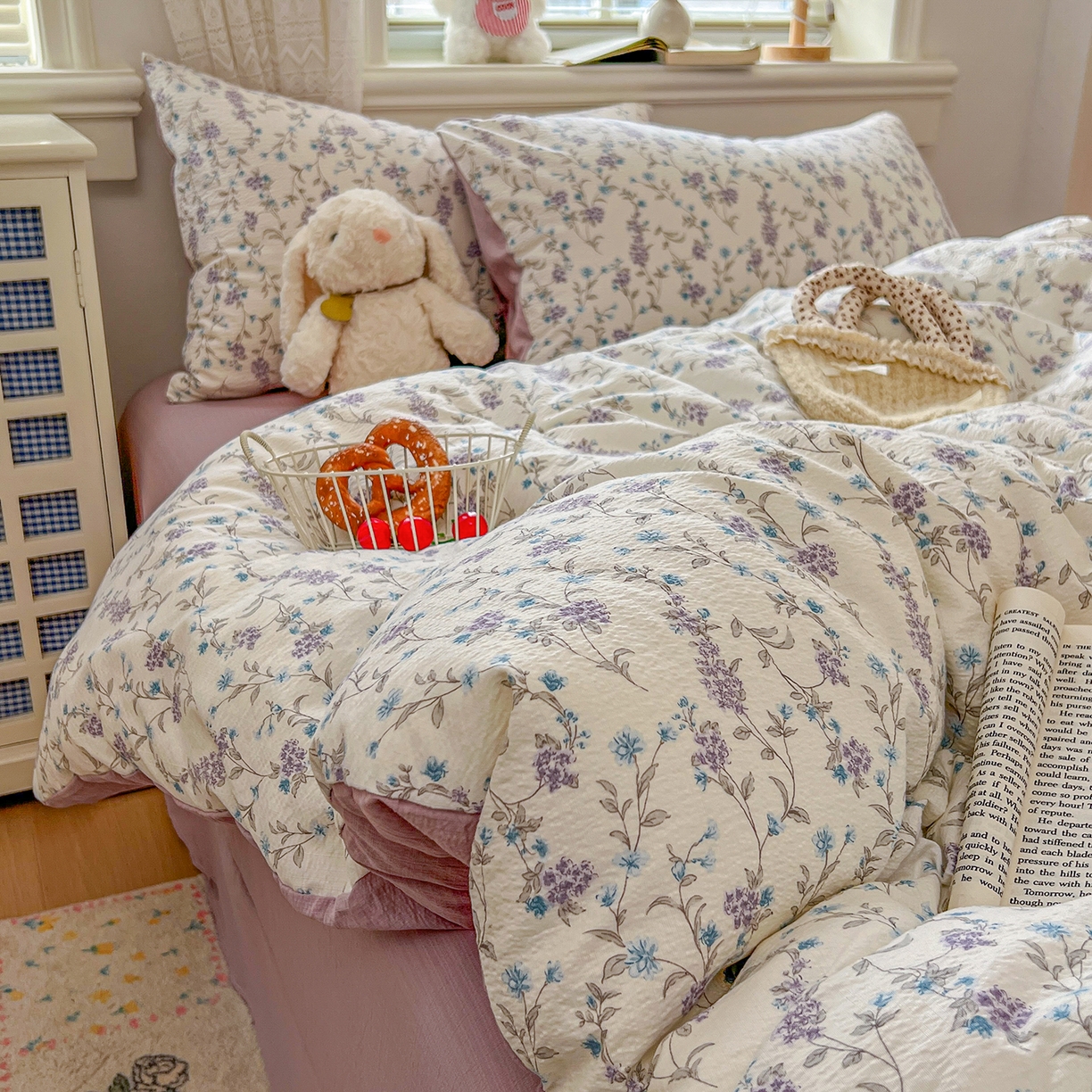 91家纺网 家纺一手货源 找家纺 金梦拉家纺 2026春夏新款云感双层纱皱皱纱系列四件套 春日铃兰