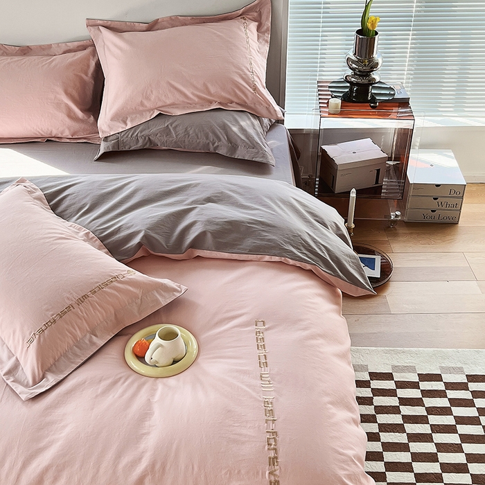 91家纺网 家纺一手货源 找家纺 拼社家纺 2026新款A类色织全棉水洗棉四件套纯棉四件套刺绣床上用品-漫系列 蜜粉+雅灰