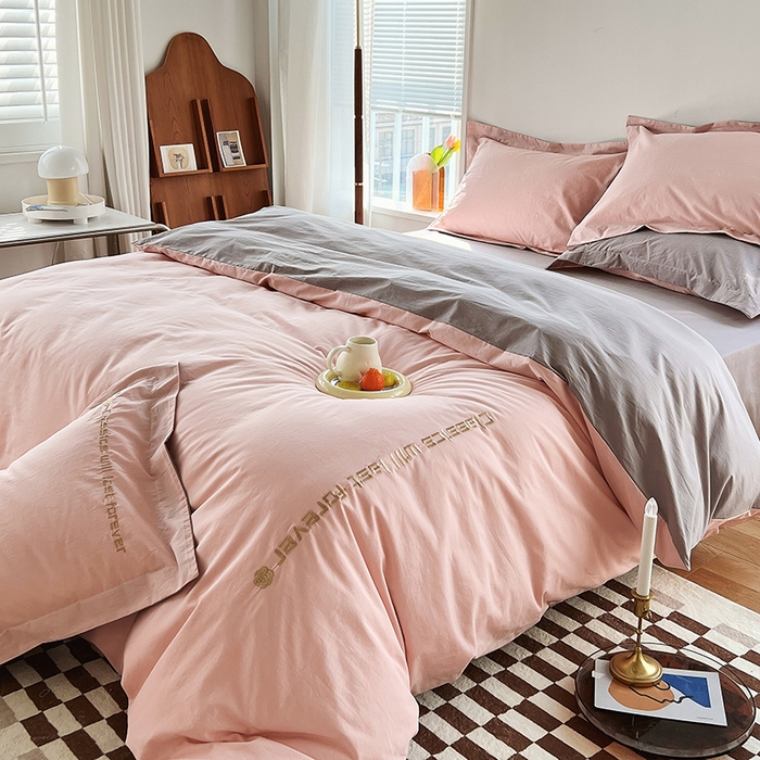 91家纺网 家纺一手货源 找家纺 拼社家纺 2026新款A类色织全棉水洗棉四件套纯棉四件套刺绣床上用品-漫系列 蜜粉+雅灰