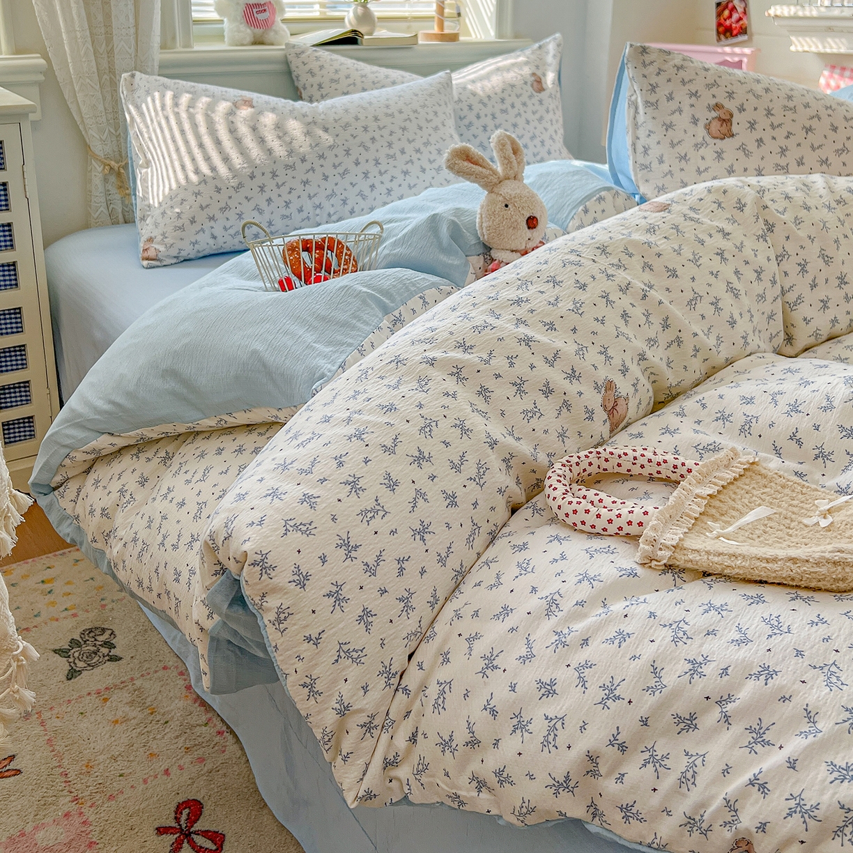 91家纺网 家纺一手货源 找家纺 金梦拉家纺 2026春夏新款云感双层纱皱皱纱系列四件套 丛林兔