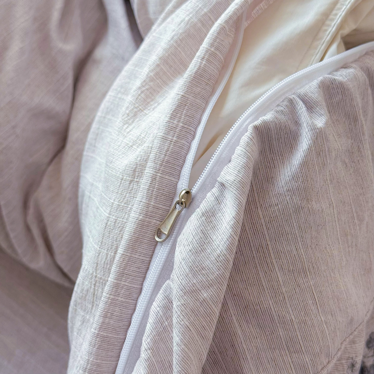 91家纺网 家纺一手货源 找家纺 赛丽雅 2026春夏新款色织提花麻法式花边款四件套 漫天春光