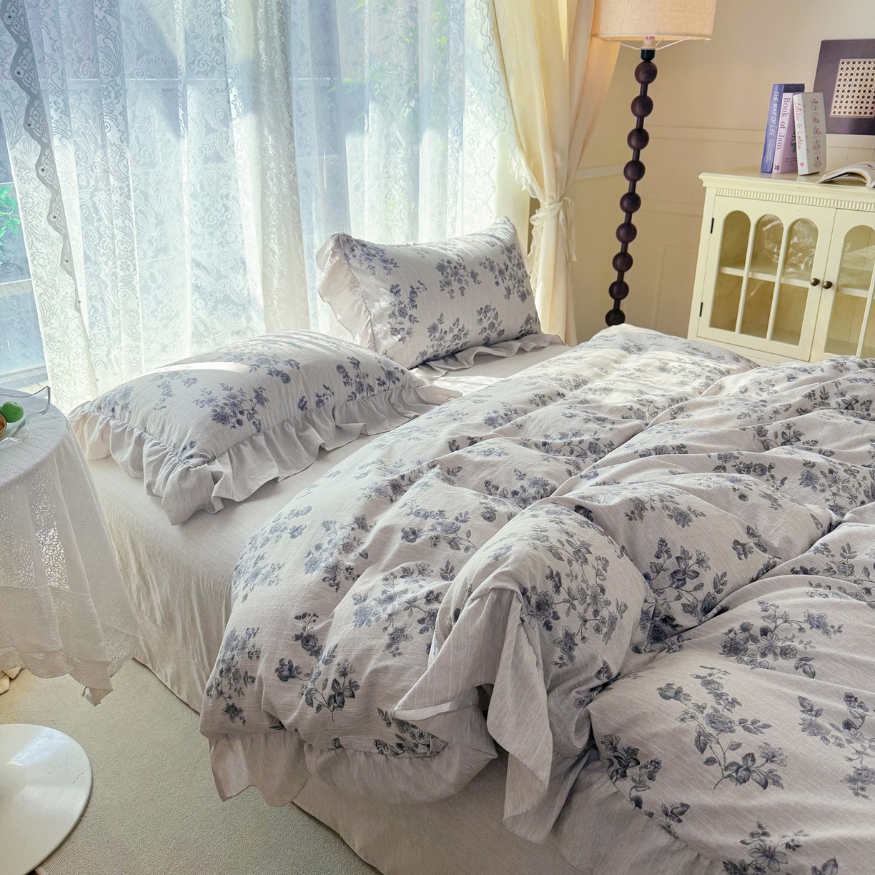 91家纺网 家纺一手货源 找家纺 赛丽雅 2026春夏新款色织提花麻法式花边款四件套 花间晨曦