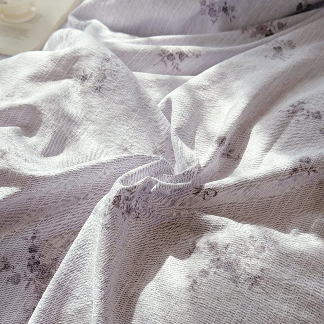 91家纺网 家纺一手货源 找家纺 赛丽雅 2026春夏新款色织提花麻法式花边款四件套 时光缓缓