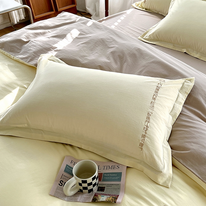 91家纺网 家纺一手货源 找家纺 拼社家纺 2026新款A类色织全棉水洗棉四件套纯棉四件套刺绣床上用品-漫系列 奶油白+卡其