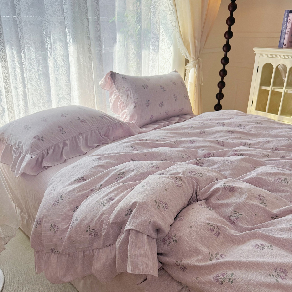 91家纺网 家纺一手货源 找家纺 赛丽雅 2026春夏新款色织提花麻法式花边款四件套 花悦时光