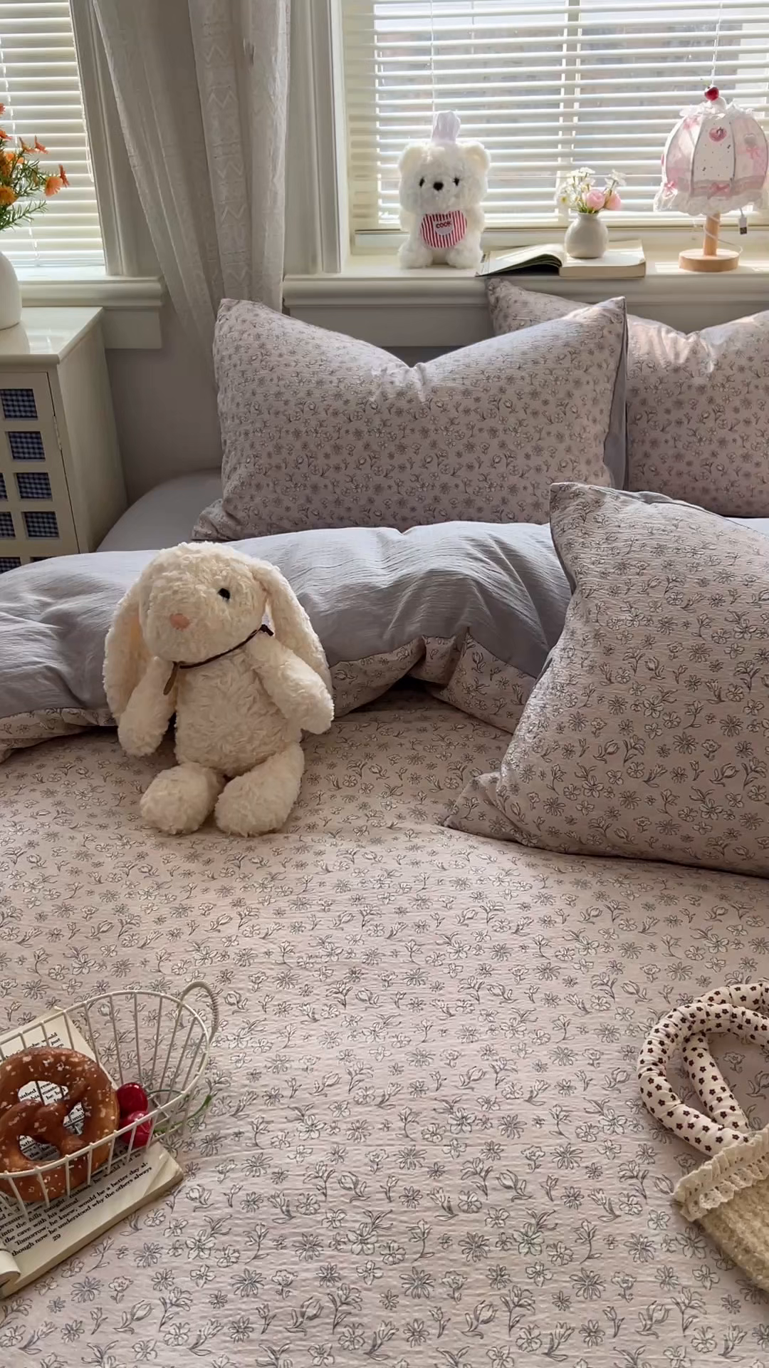 91家纺网 家纺一手货源 找家纺 金梦拉家纺 2026春夏新款云感双层纱皱皱纱系列四件套 花畔里