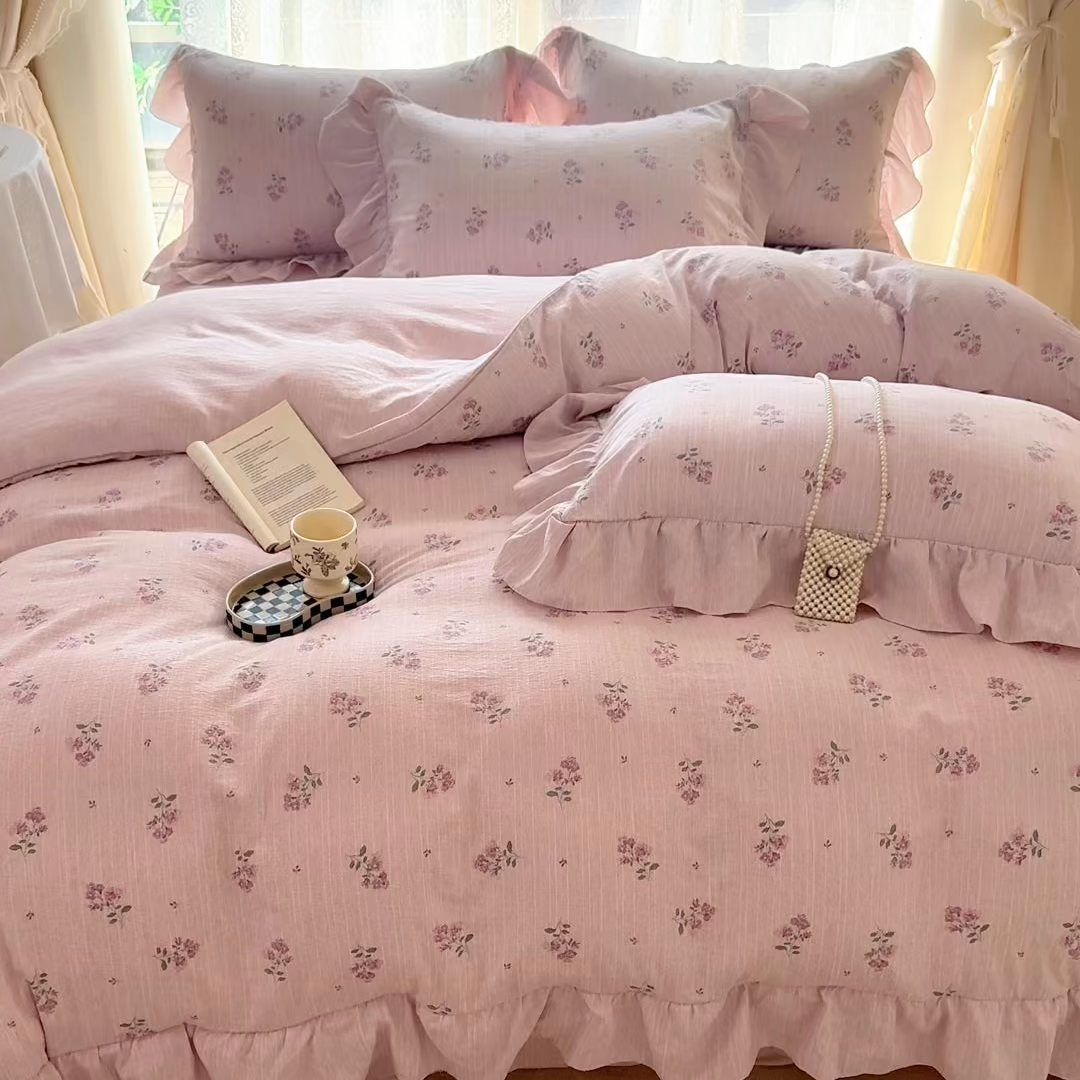 91家纺网 家纺一手货源 找家纺 赛丽雅 2026春夏新款色织提花麻法式花边款四件套 花悦时光